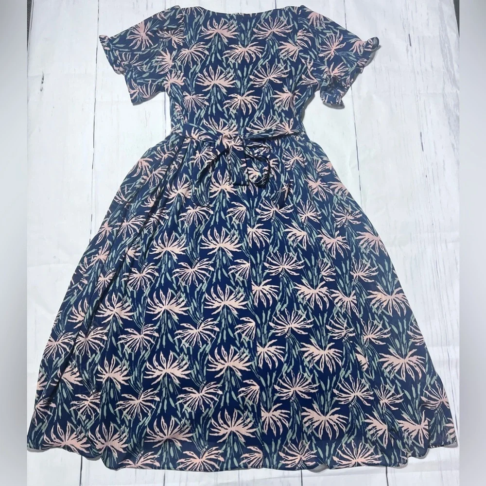 Madewell - Midi Dress in Oasis Palm - Picture 8 of 8